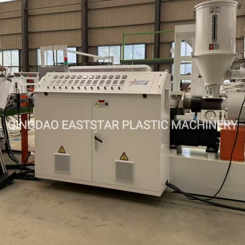 Една од две ПВЦ профили производствена линија за сточарство