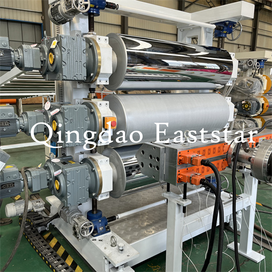 Лист Опрема со календер со три ролери